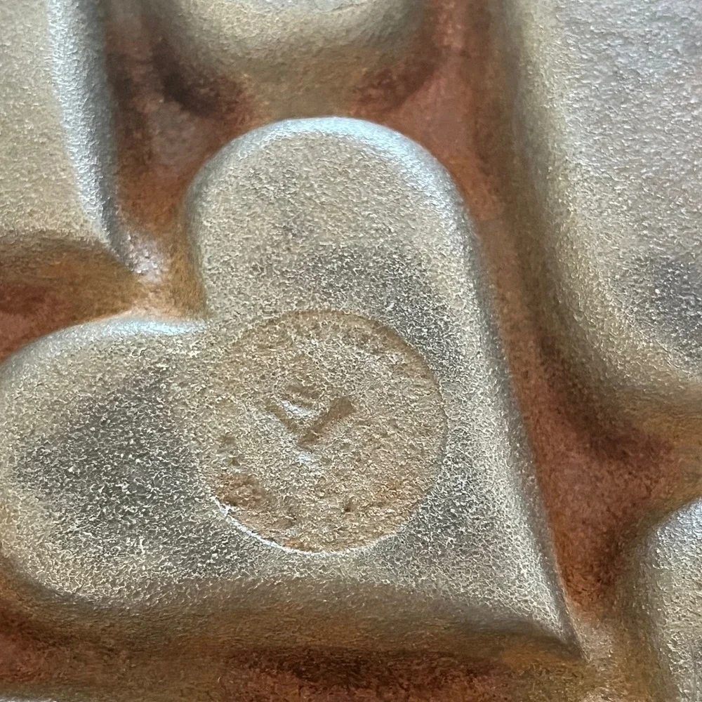 Vintage Cast Iron Sweet Heart Muffin Pan